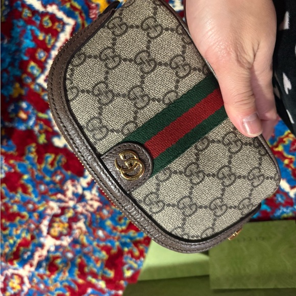 Gucci cosmetic pouch !! - Picture 5 of 7
